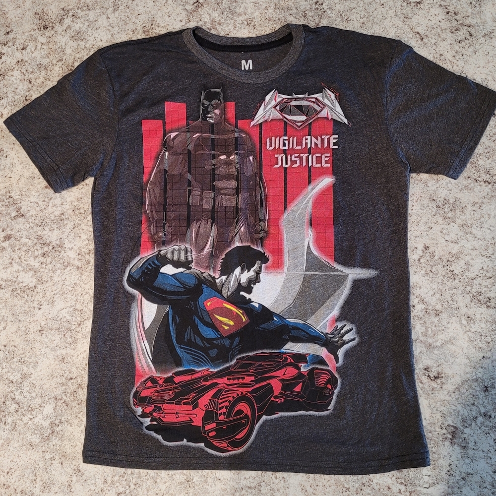 Boys Batman vs. SUPERMAN  Dawn of Justice Graphic Tee NWOT (m) - Picture 2 of 9